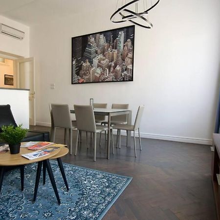 Premium Apartment By Hi5- Anker Apartment Budapeste Exterior foto
