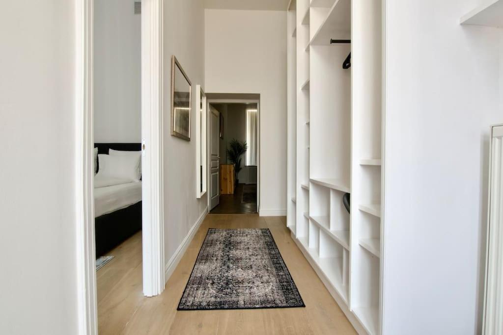 Premium Apartment By Hi5- Anker Apartment Budapeste Exterior foto